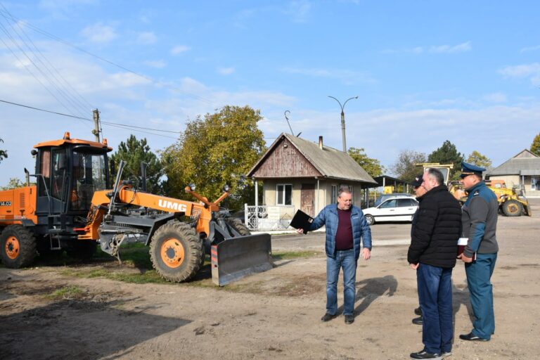 С возложенными задачами справляются