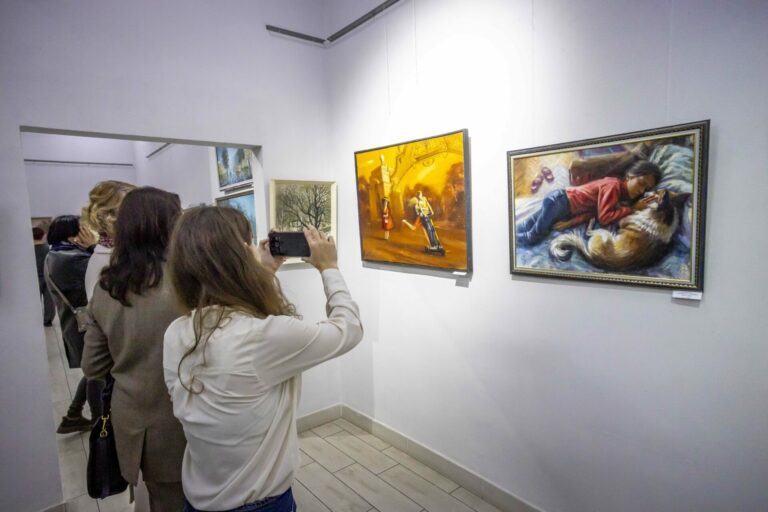 66 картин о любви к городу