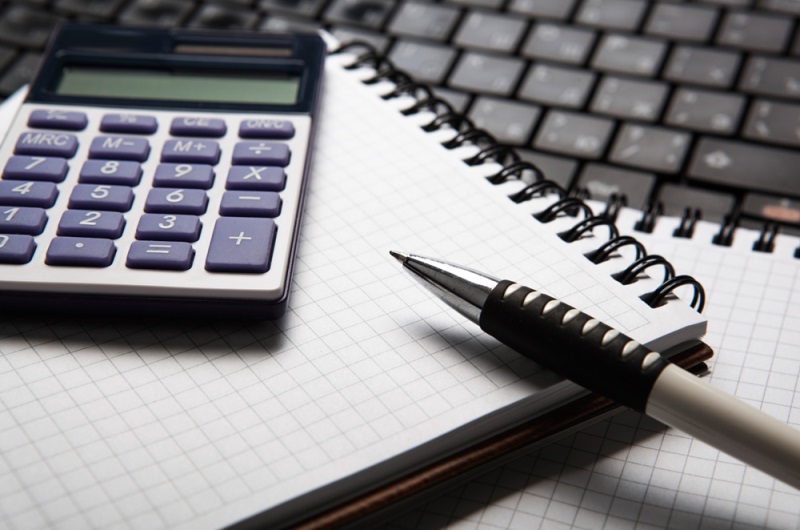 ручка бумага калькулятор