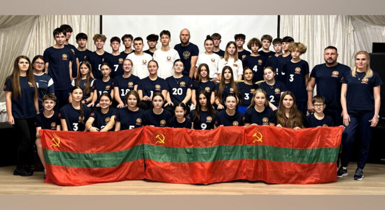 С фестиваля с медалями