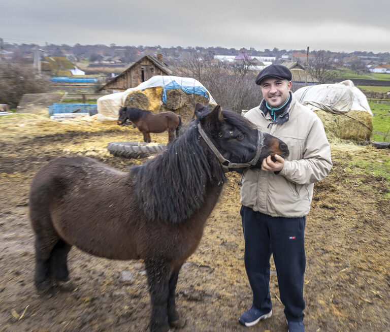 Только мы с конём…